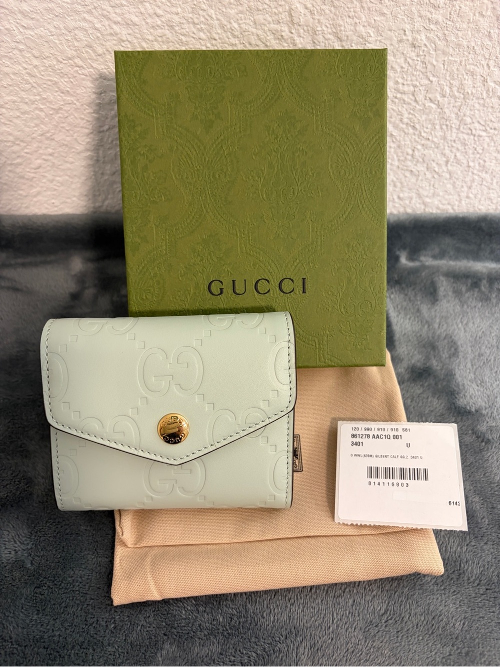 Brand New Gucci Gilbert Calf Leather GG Trifold Wallet Pistachio